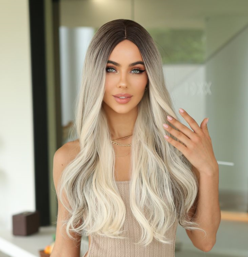 Long Ombre Blonde Wig with Bangs for Women Natural Layered Wavy Wigs Black Roots Heat Resistant Synthetic Fiber Wig